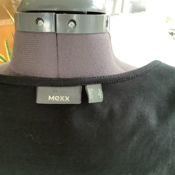 Mexx tank top with black jewels on front neckline size large - Picture 2 of 7